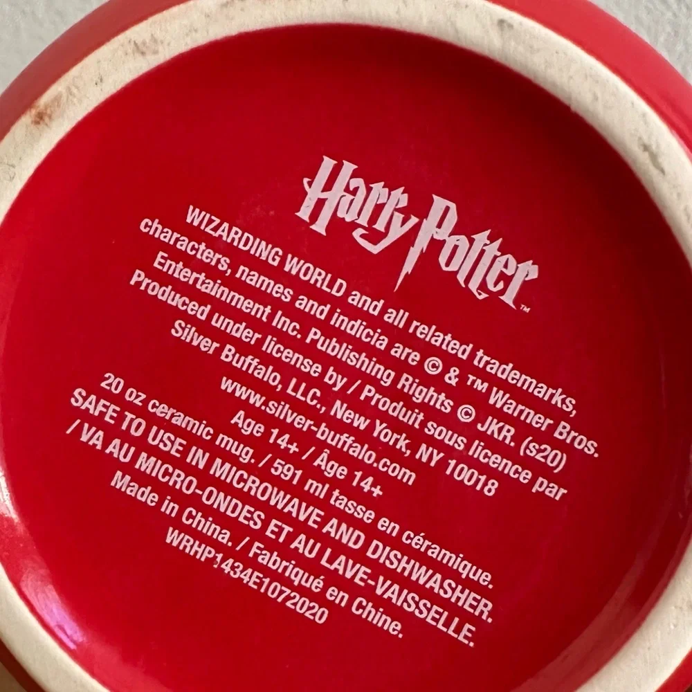 Like New - I’d Rather Stay at HOGWARTS this Christmas - 20oz ceramic Mug - Picture 4 of 5